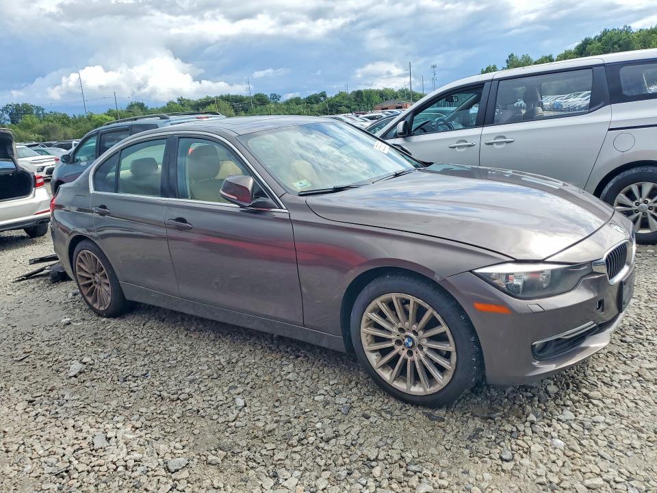 Photo 4 from auction – 2013 BMW 328 with VIN WBA3B3C54DF530326