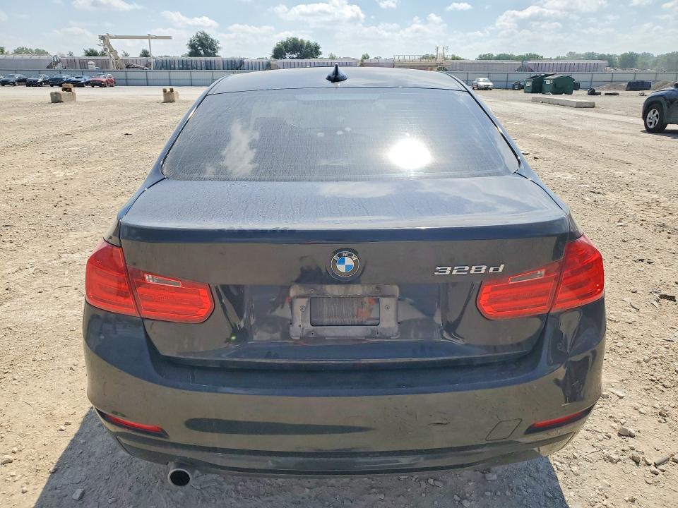 Photo 6 from auction – 2014 BMW 328 with VIN WBA3D3C56EK153243