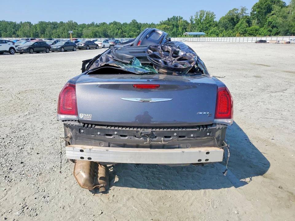 Photo 6 from auction – 2019 CHRYSLER 300 with VIN 2C3CCABG8KH637984