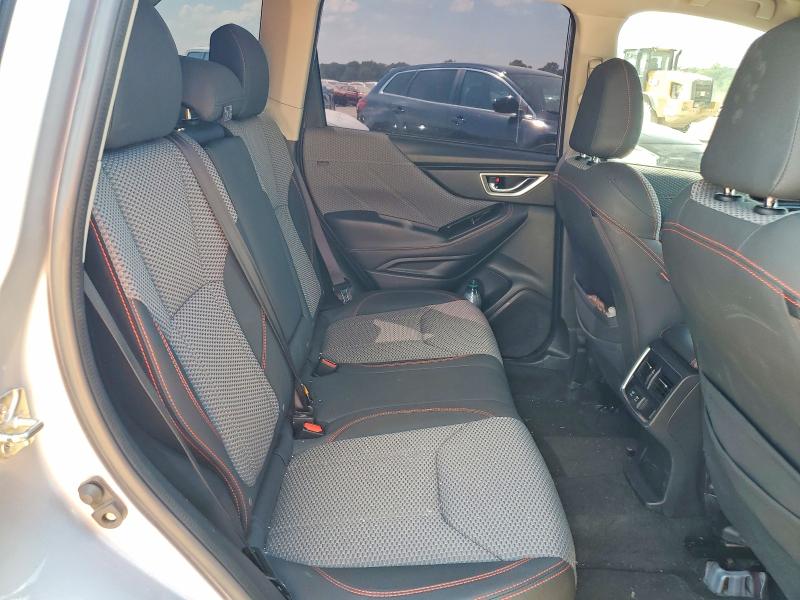 Photo 11 from auction – 2019 SUBARU FORESTER with VIN JF2SKAKCXKH553972