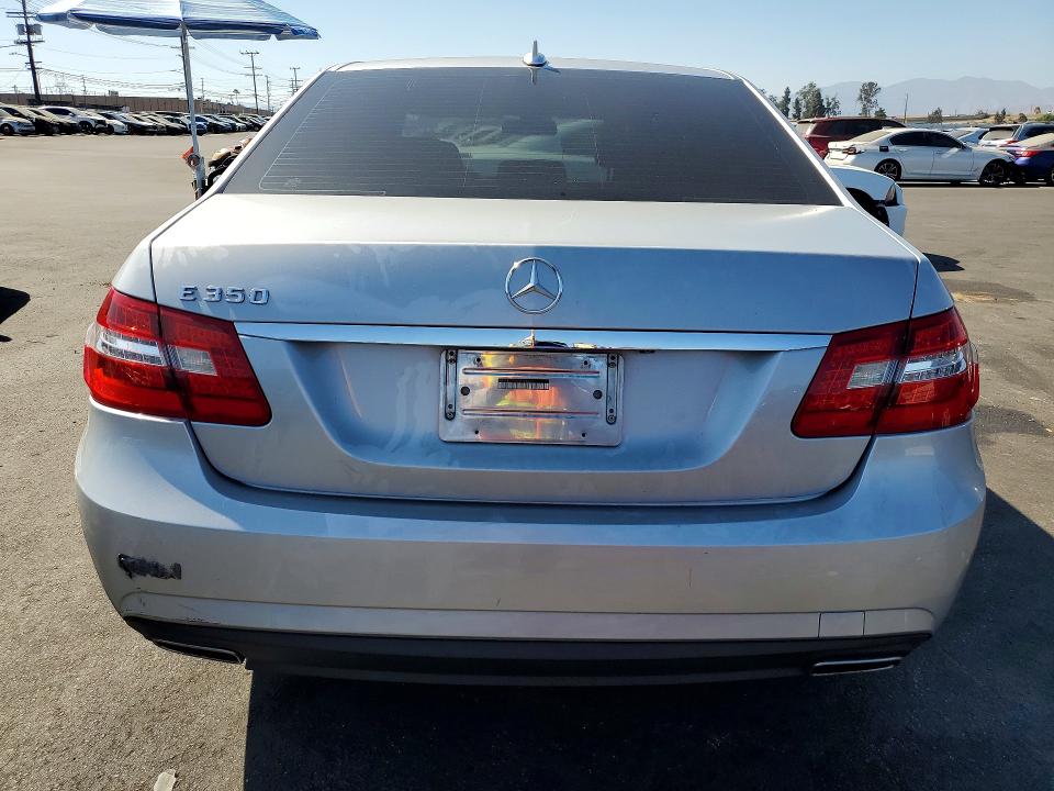 Photo 6 from auction – 2010 MERCEDES-BENZ E with VIN WDDHF5GB4AA046437