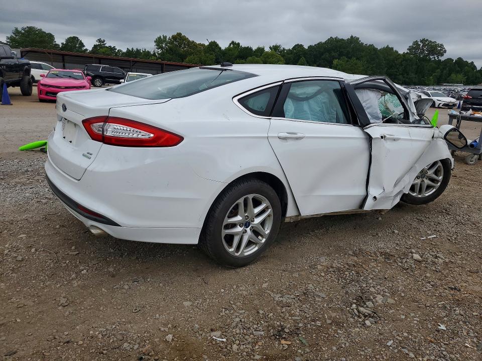 Photo 3 from auction – 2015 FORD FUSION with VIN 1FA6P0HD9F5117316