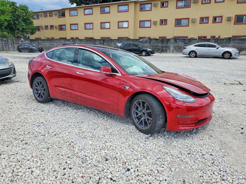 Photo 4 from auction – 2018 TESLA MODEL 3 with VIN 5YJ3E1EA1JF153852