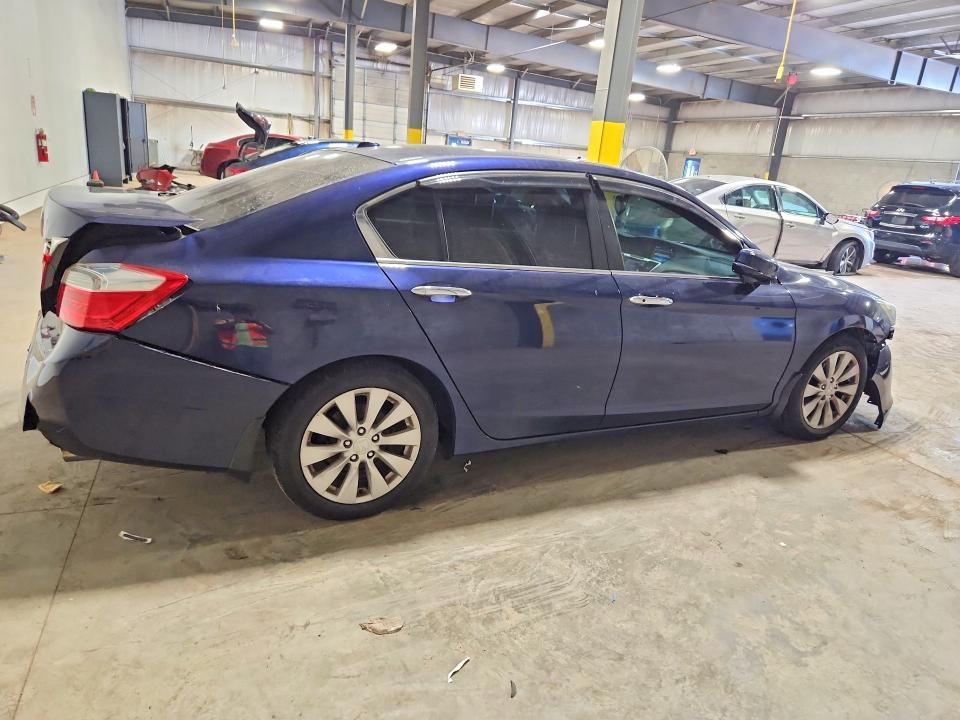 Photo 3 from auction – 2013 HONDA ACCORD with VIN 1HGCR2F85DA020029