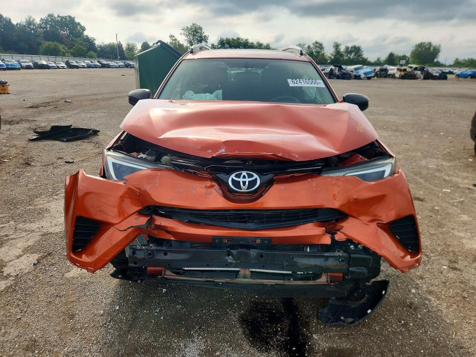 Photo 5 from auction – 2016 TOYOTA RAV4 with VIN 2T3BFREV7GW460262