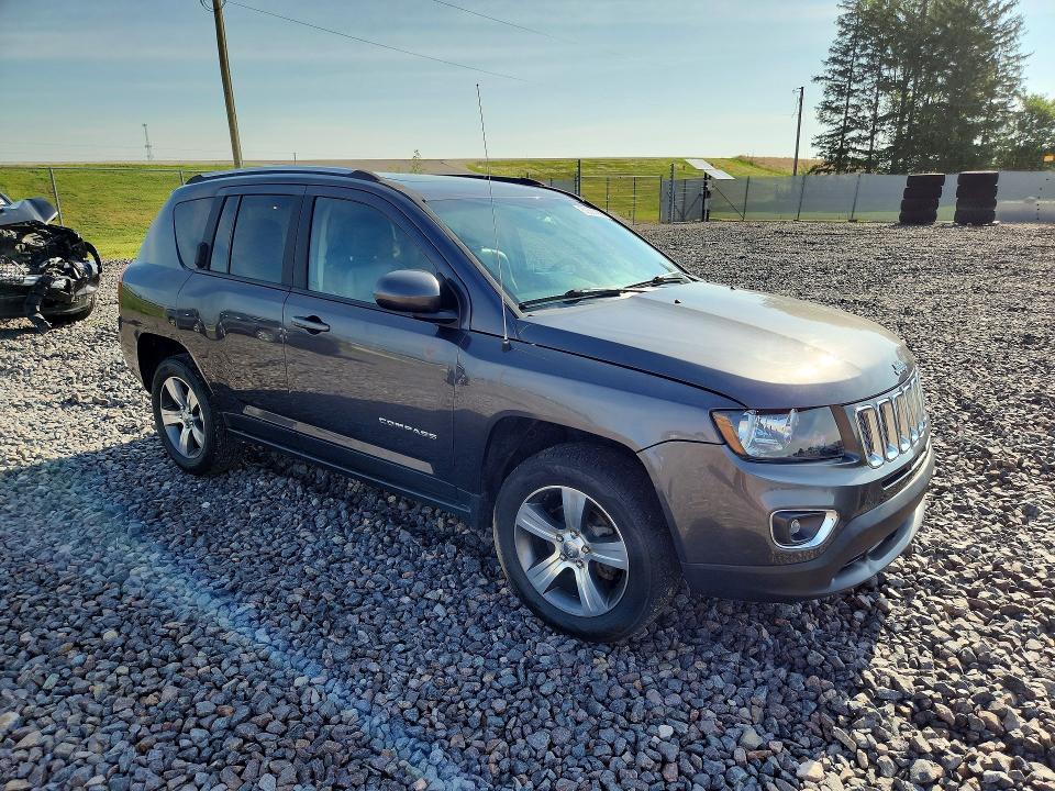 Photo 4 from auction – 2017 JEEP COMPASS with VIN 1C4NJCEB9HD199584