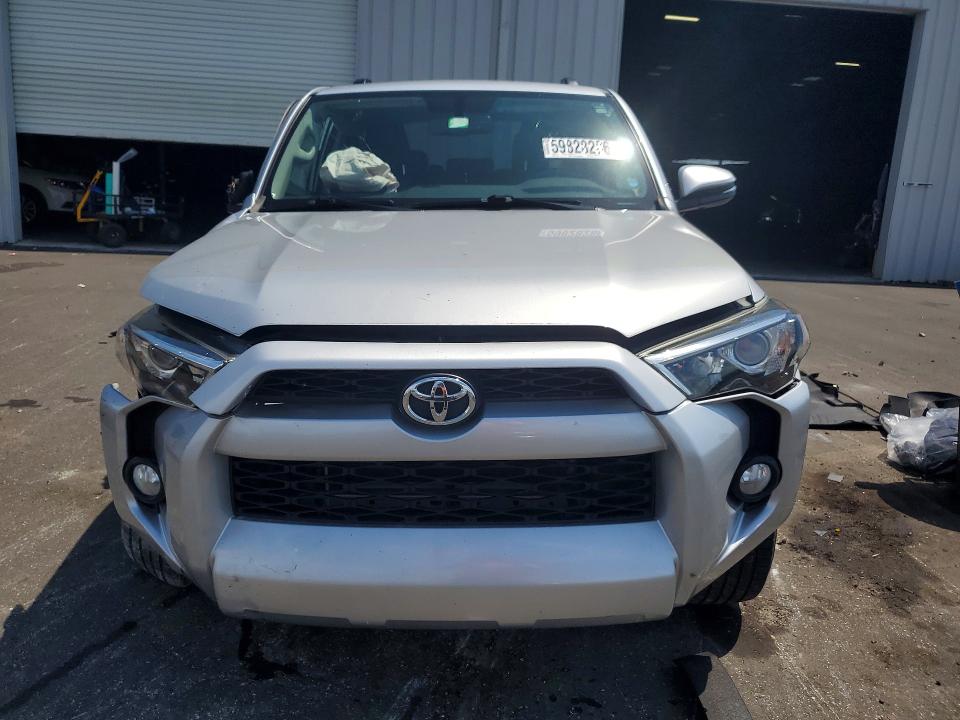 Photo 5 from auction – 2019 TOYOTA 4RUNNER with VIN JTEZU5JR2K5207254