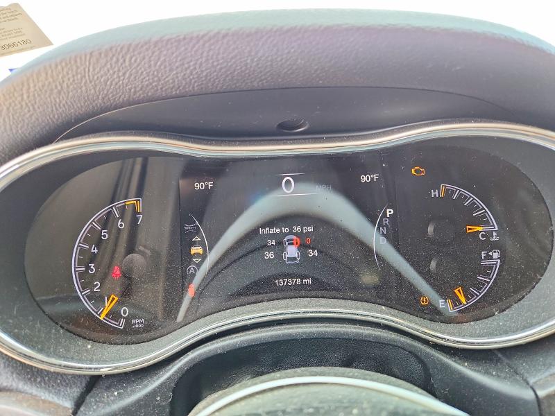 Photo 9 from auction – 2017 JEEP GRAND CHEROKEE with VIN 1C4RJEBG6HC902691