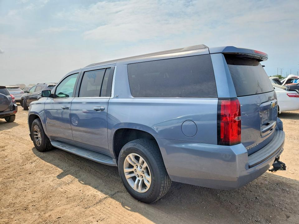 Photo 2 from auction – 2016 CHEVROLET SUBURBAN with VIN 1GNSCHKC2GR164241