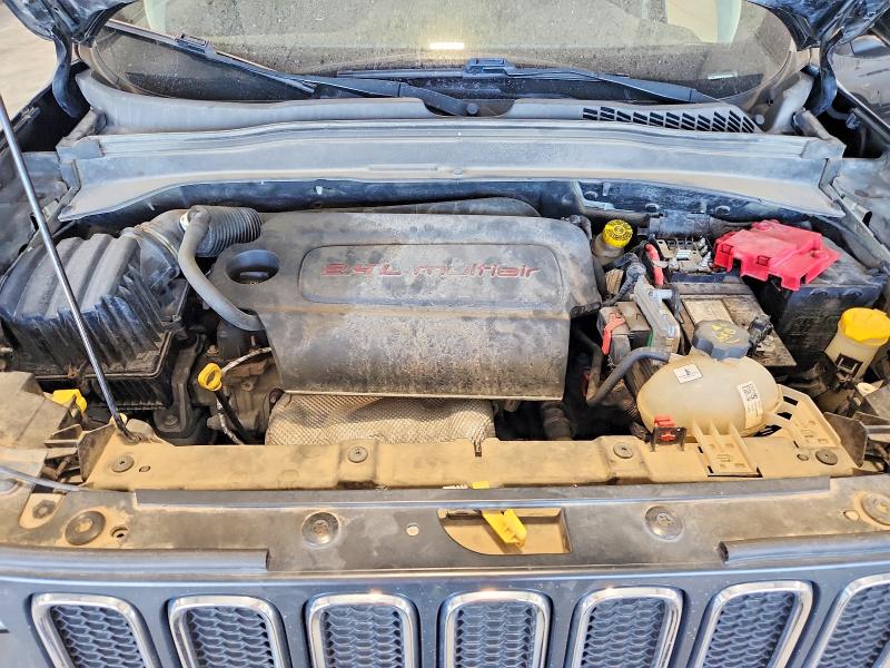 Photo 12 from auction – 2018 JEEP RENEGADE with VIN ZACCJBBB0JPH40244
