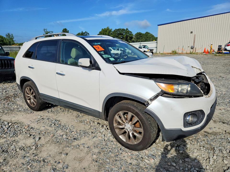 Photo 4 from auction – 2011 KIA SORENTO with VIN 5XYKU4A29BG042832