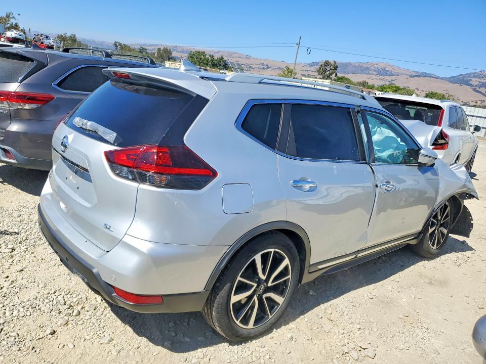 Photo 3 from auction – 2019 NISSAN ROGUE with VIN 5N1AT2MT7KC749970
