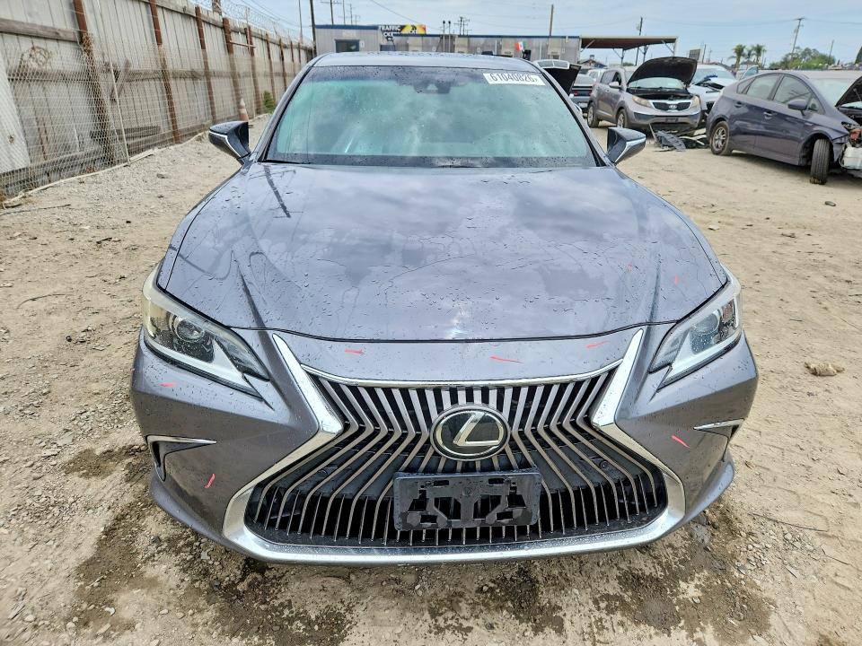 Photo 5 from auction – 2021 LEXUS ES 250 with VIN 58AD11D14MU001694