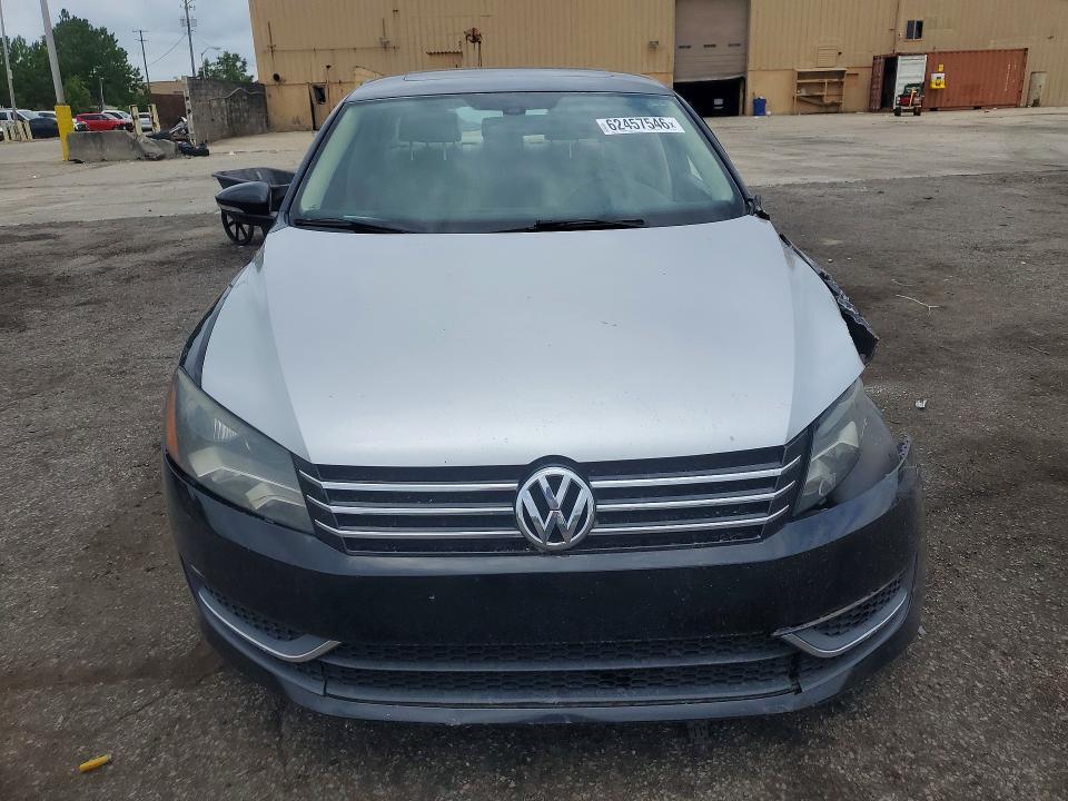 Photo 5 from auction – 2012 VOLKSWAGEN PASSAT with VIN 1VWCH7A3XCC071908