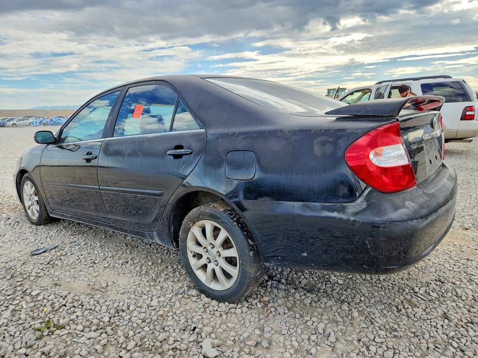 Снимка 2 от търг – 2002 TOYOTA CAMRY с VIN JTDBE32K220099479