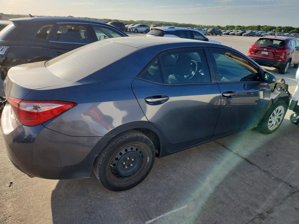 Фото 3 с аукциона – 2017 TOYOTA COROLLA с VIN 5YFBURHE5HP721045