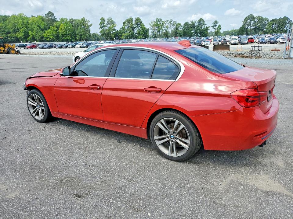 صورة رقم 2 من المزاد - 2017 BMW 330 مع VIN WBA8B9G33HNU54465