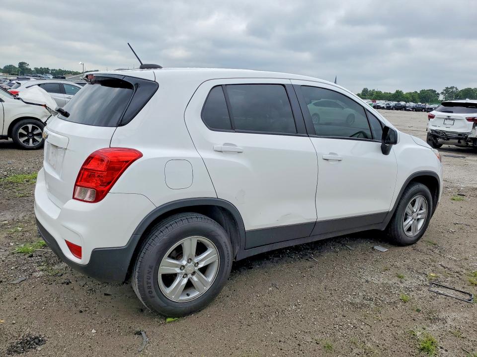 Zdjęcie 3 z aukcji – 2017 CHEVROLET TRAX z VIN 3GNCJNSB8HL270606