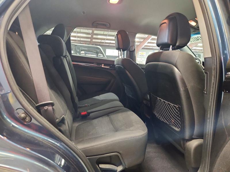 Photo 11 from auction – 2014 KIA SORENTO with VIN 5XYKT3A60EG528787