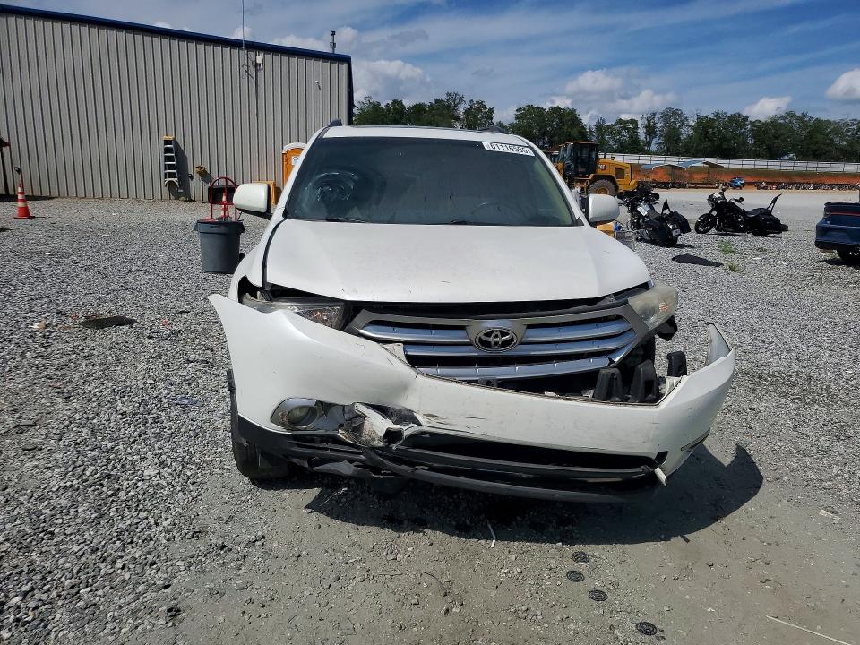 Photo 5 from auction – 2012 TOYOTA HIGHLANDER with VIN 5TDBK3EH8CS117622