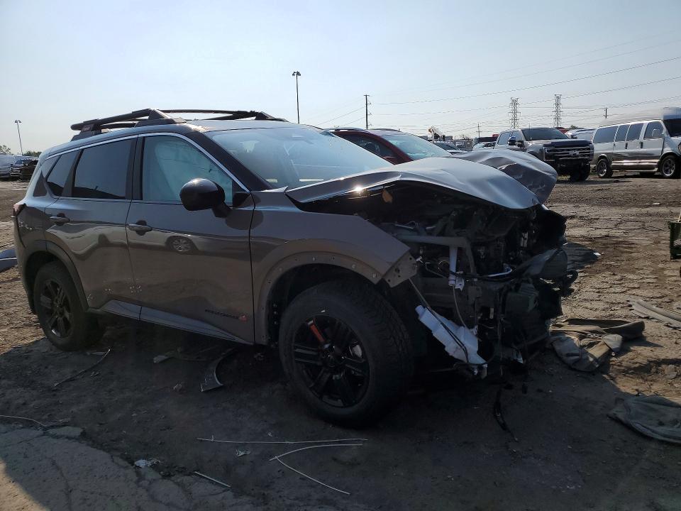 Photo 4 from auction – 2025 NISSAN ROGUE with VIN 5N1BT3BB8SC825667
