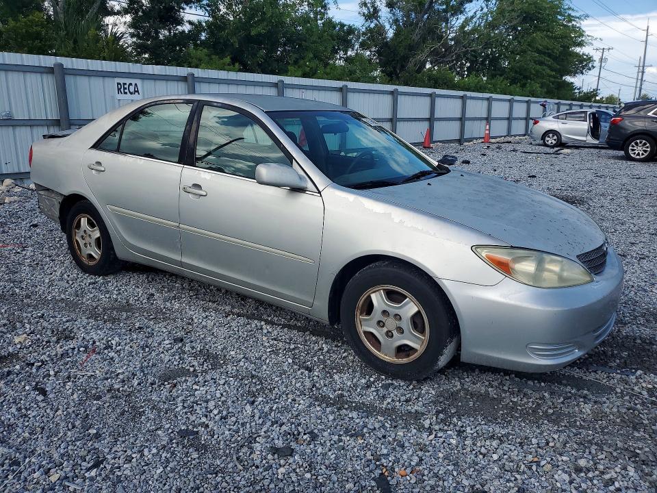 Photo 4 from auction – 2003 TOYOTA CAMRY with VIN 4T1BF32K13U556799