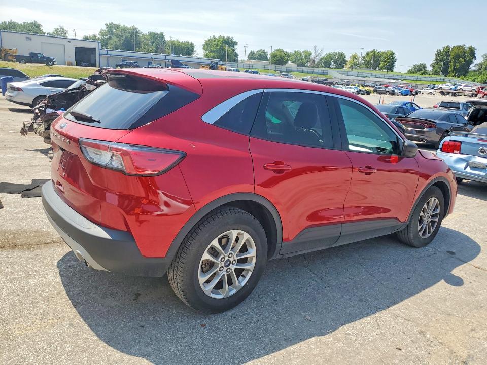 Photo 3 from auction – 2022 FORD ESCAPE with VIN 1FMCU0G65NUA84758