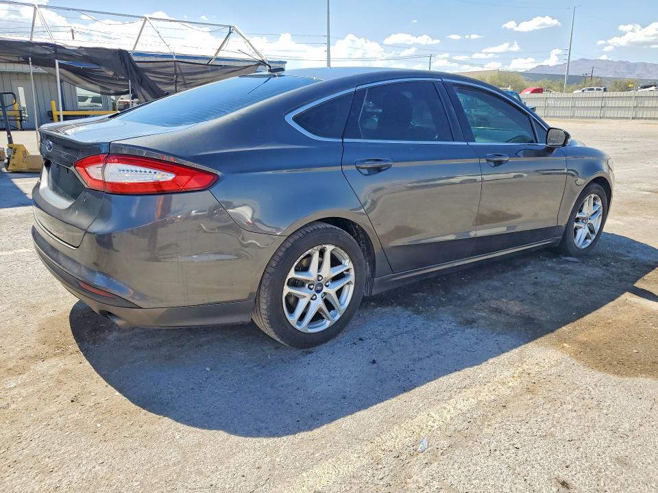 Photo 3 from auction – 2016 FORD FUSION with VIN 3FA6P0HD1GR260534