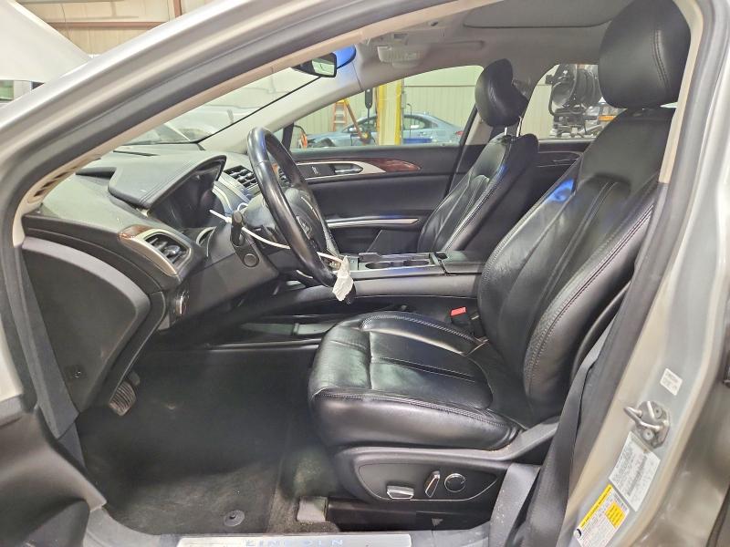 Photo 7 from auction – 2016 LINCOLN MKZ with VIN 3LN6L2J94GR618552
