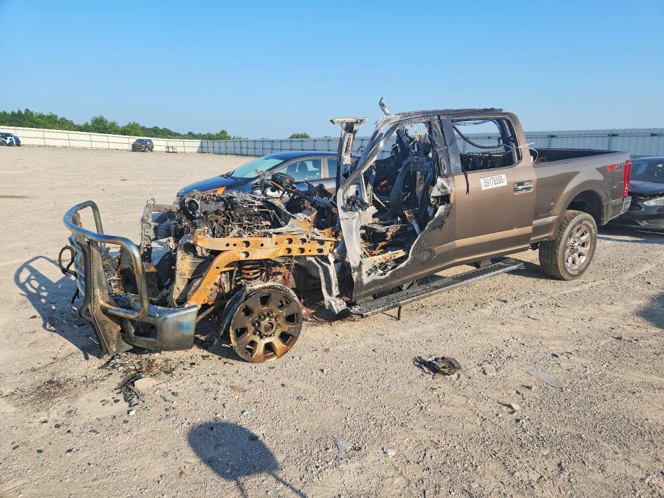FORD F250 CAB 2017 with VIN 1FT7W2BT3HEC84741 - Photo from auction
