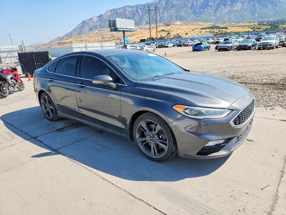 Photo 4 from auction – 2017 FORD FUSION with VIN 3FA6P0VP3HR242147