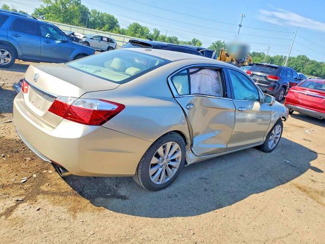 Photo 3 from auction – 2013 HONDA ACCORD with VIN 1HGCR2F81DA236444