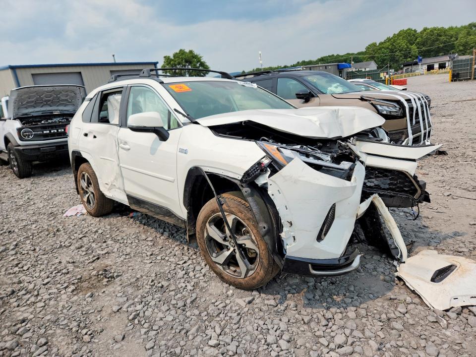 Photo 4 from auction – 2024 TOYOTA RAV4 PRIME with VIN JTMAB3FVXRD234445