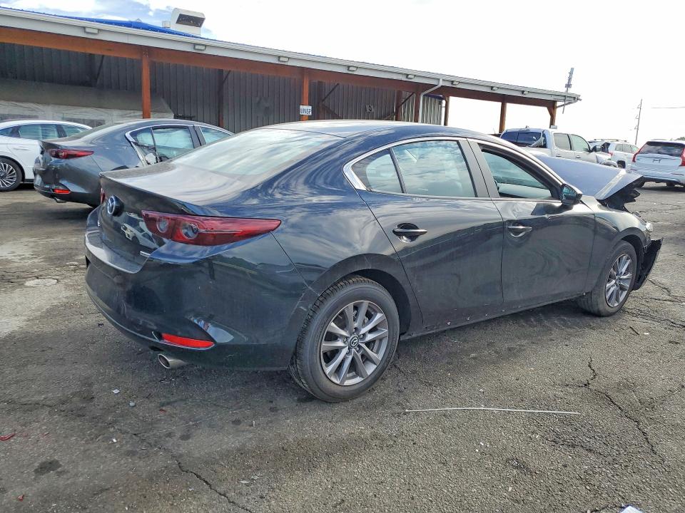 Photo 3 from auction – 2021 MAZDA 3 with VIN JM1BPAAL4M1344854