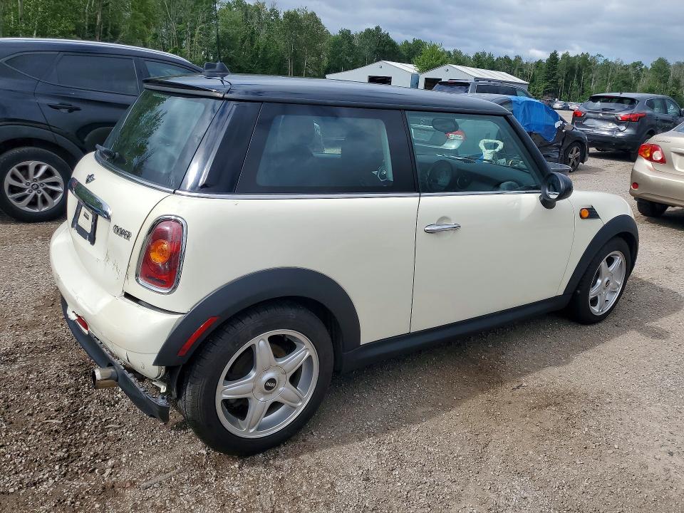 Photo 3 from auction – 2009 MINI COOPER with VIN WMWMF33529TT69735