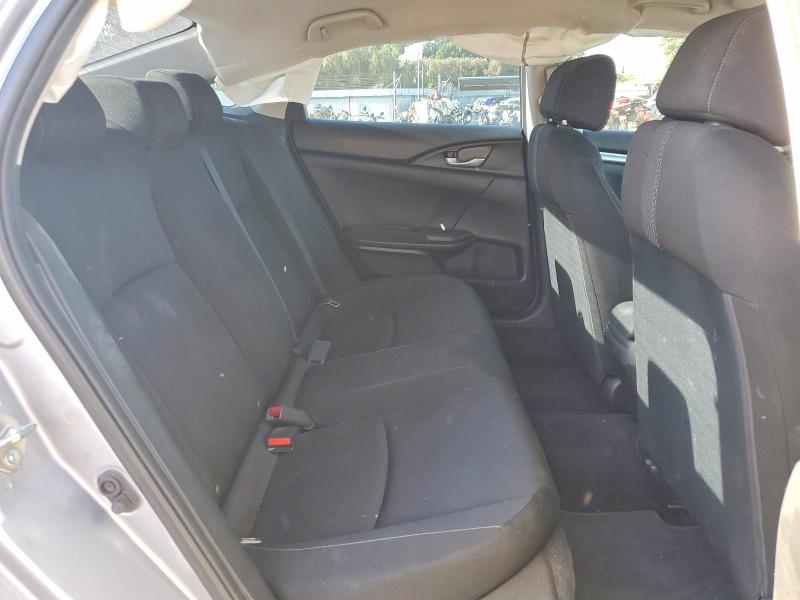 Photo 10 from auction – 2018 HONDA CIVIC with VIN 2HGFC2F53JH531790