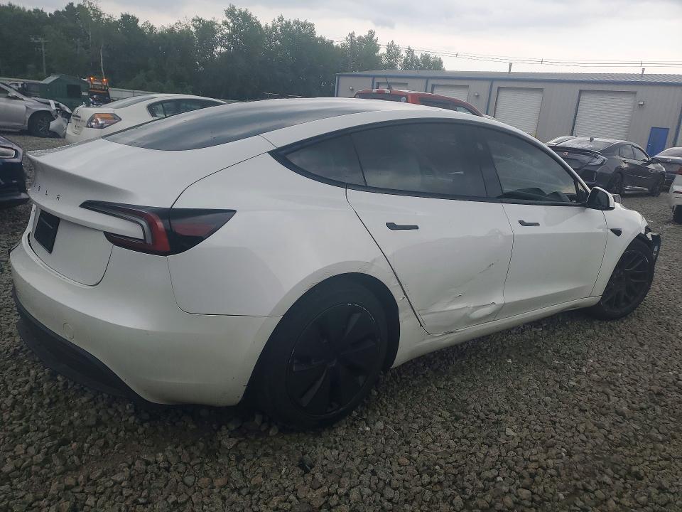 Фото 3 с аукциона – 2024 TESLA MODEL 3 с VIN 5YJ3E1EA9RF784246