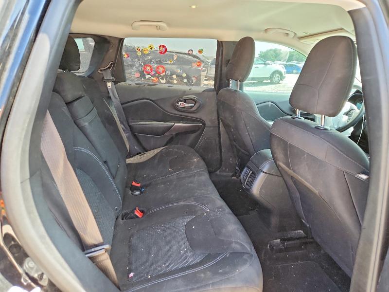 Photo 10 from auction – 2019 JEEP CHEROKEE with VIN 1C4PJLCB0KD392855