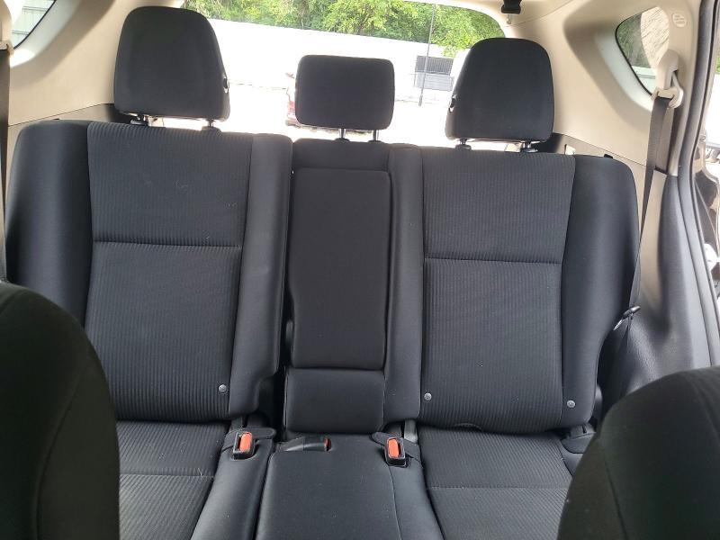 Photo 10 from auction – 2017 TOYOTA RAV4 with VIN 2T3ZFREV9HW330595
