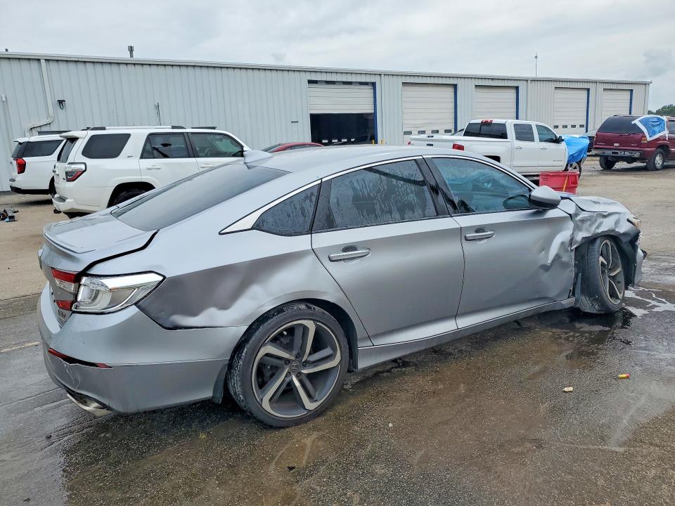Photo 3 from auction – 2018 HONDA ACCORD with VIN 1HGCV1F33JA086147