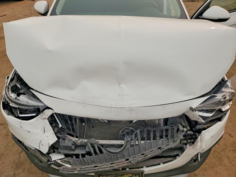 Photo 12 from auction – 2018 BUICK REGAL TOURX with VIN W04GU8SX5J1090845