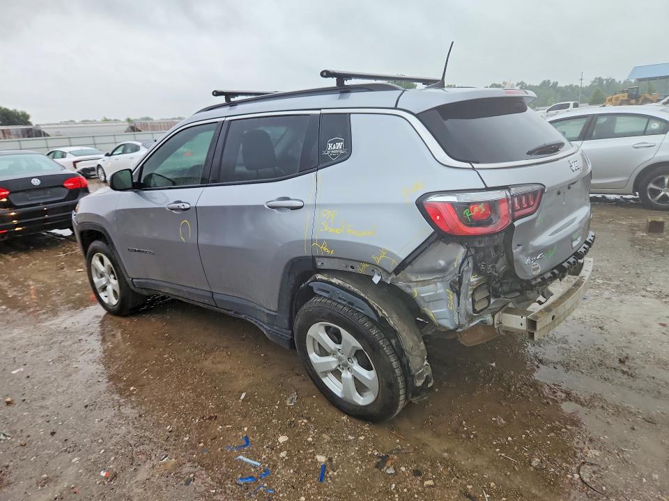 Photo 2 from auction – 2019 JEEP COMPASS with VIN 3C4NJDBBXKT592635