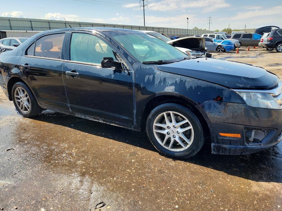 Photo 4 from auction – 2012 FORD FUSION with VIN 3FAHP0GA3CR119278