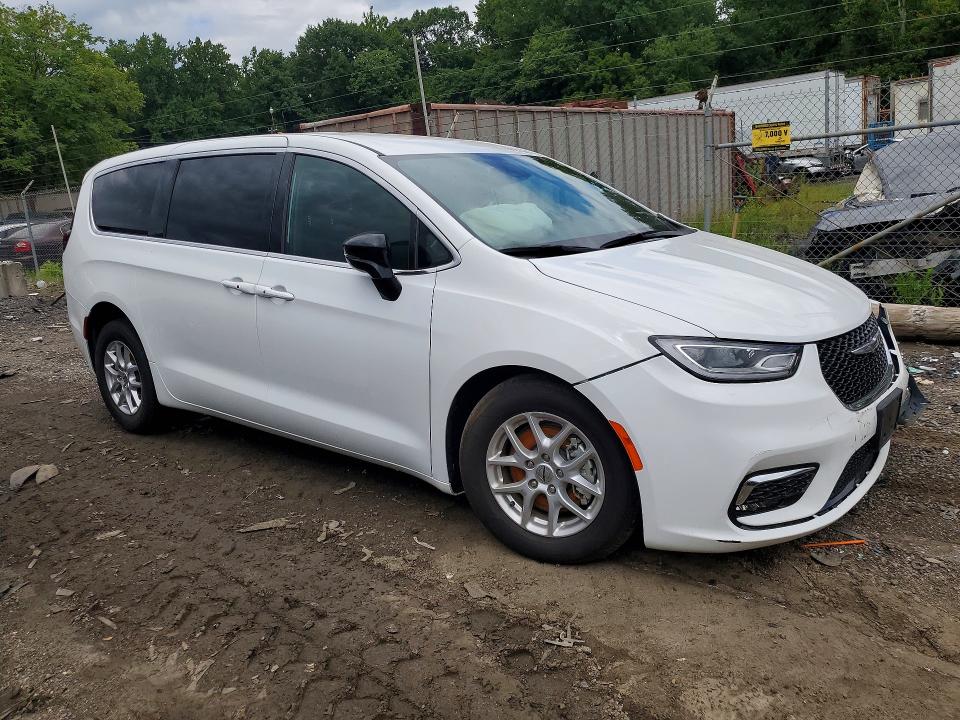 Photo 4 from auction – 2025 CHRYSLER PACIFICA with VIN 2C4RC1BG5SR527474
