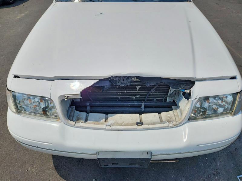Photo 11 from auction – 2004 FORD CROWN VICTORIA with VIN 2FDHP74W94X177264