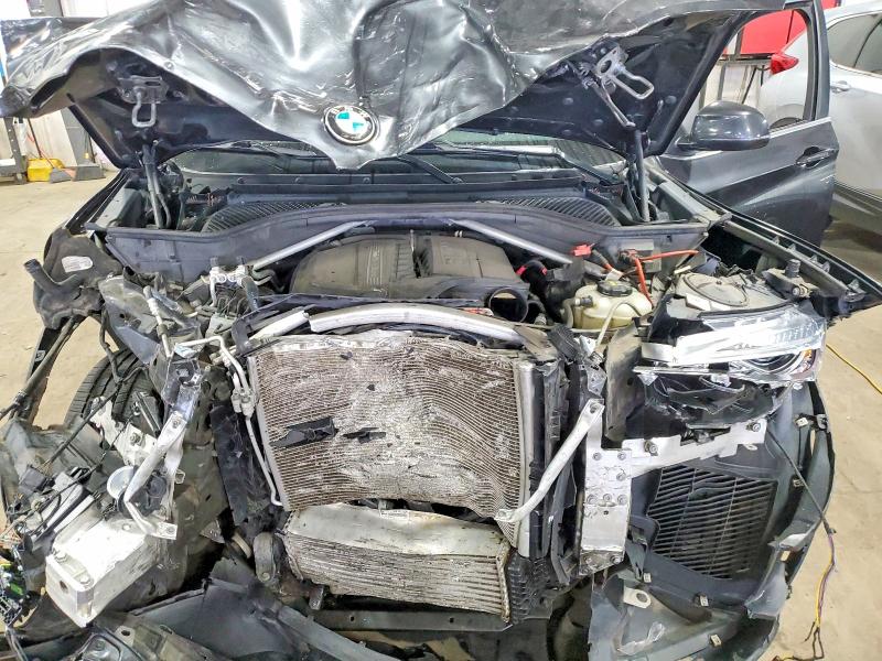 Photo 11 from auction – 2016 BMW X5 with VIN 5UXKR0C58G0P34495