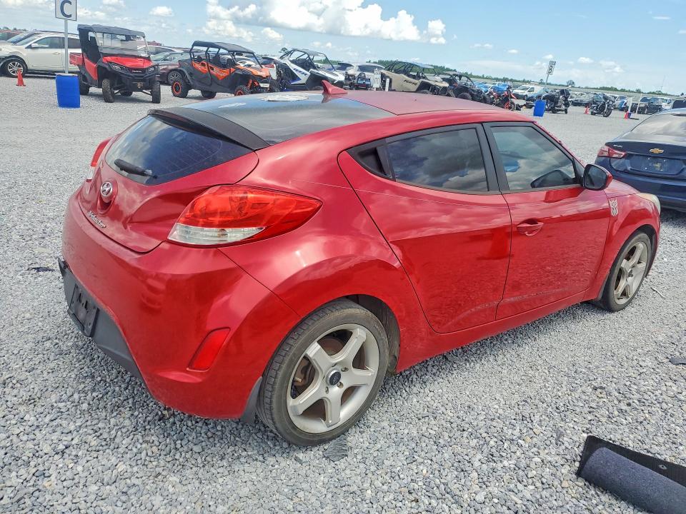 Photo 3 from auction – 2013 HYUNDAI VELOSTER with VIN KMHTC6AD0DU097722