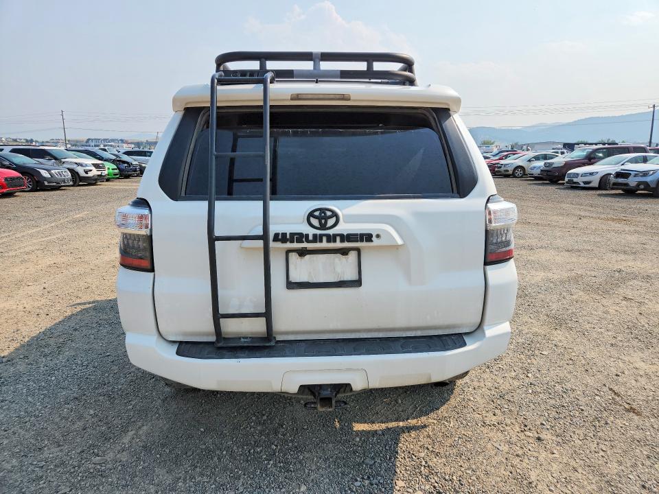 Photo 6 from auction – 2019 TOYOTA 4RUNNER with VIN JTEBU5JRXK5620587