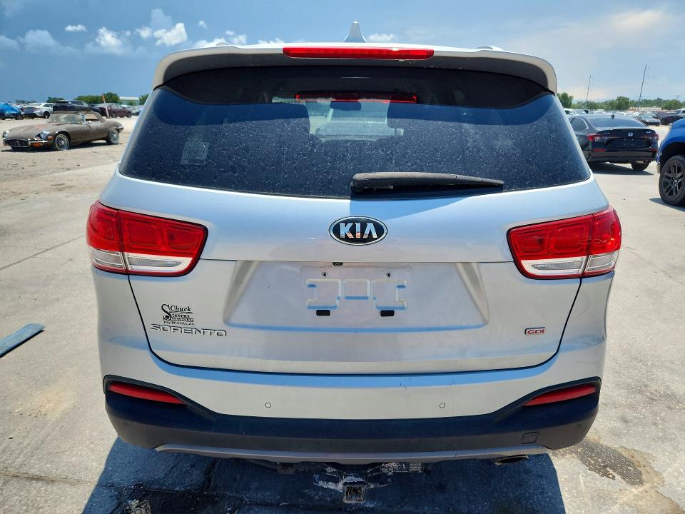 Photo 6 from auction – 2016 KIA SORENTO with VIN 5XYPGDA32GG112717
