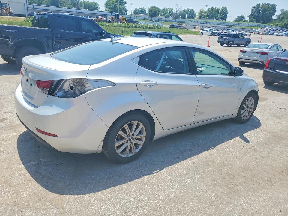 Photo 3 from auction – 2016 HYUNDAI ELANTRA with VIN 5NPDH4AE8GH734331
